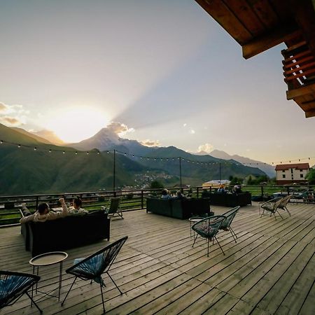 Alpenhaus Kazbegi Hotel & Restaurant المظهر الخارجي الصورة