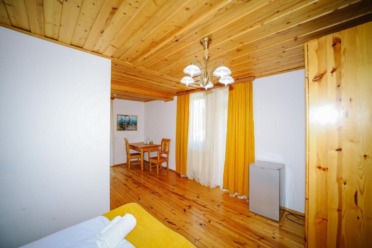 Alpenhaus Kazbegi Hotel & Restaurant المظهر الخارجي الصورة