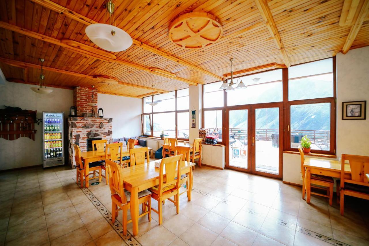 Alpenhaus Kazbegi Hotel & Restaurant المظهر الخارجي الصورة