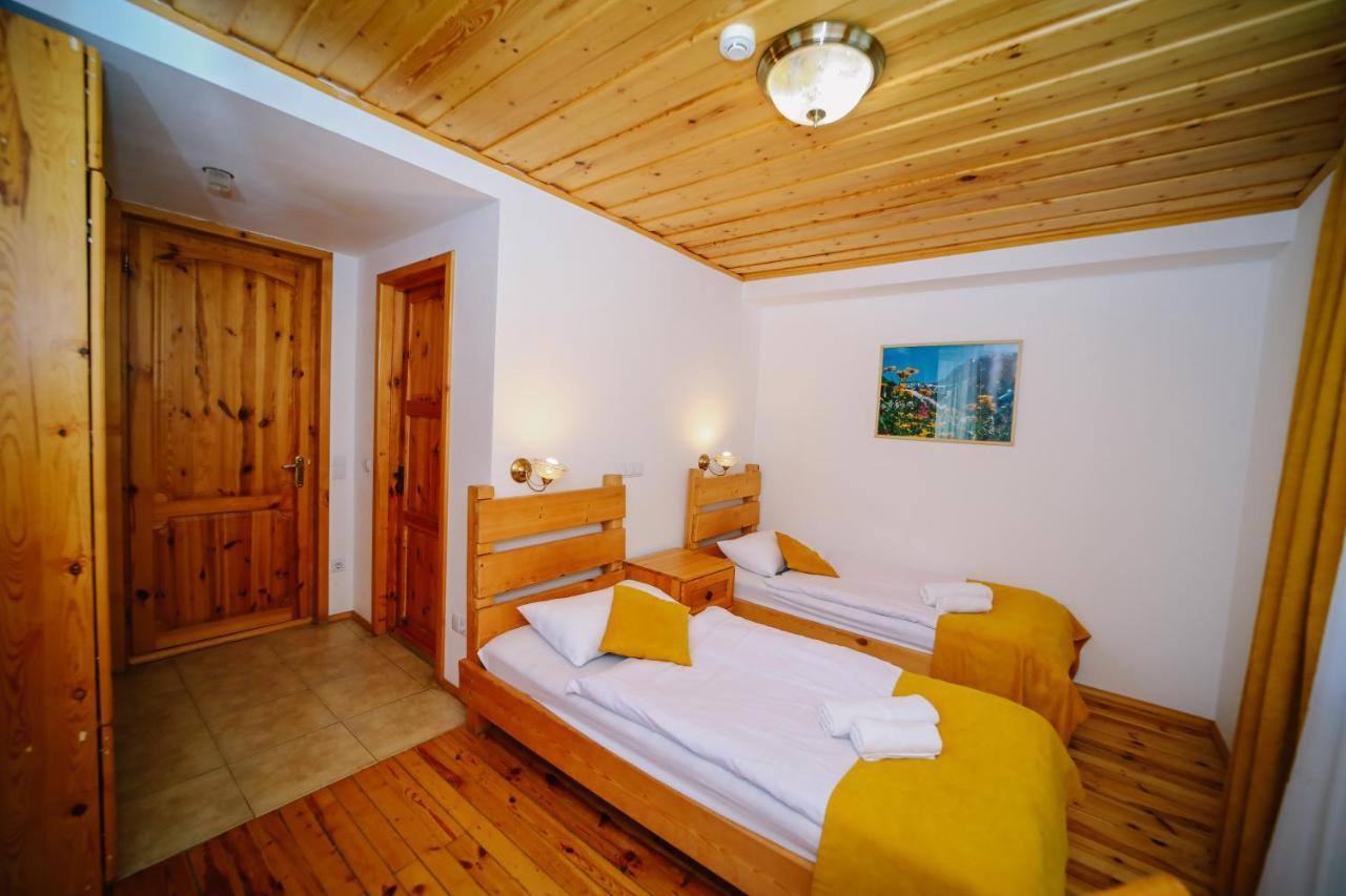 Alpenhaus Kazbegi Hotel & Restaurant المظهر الخارجي الصورة